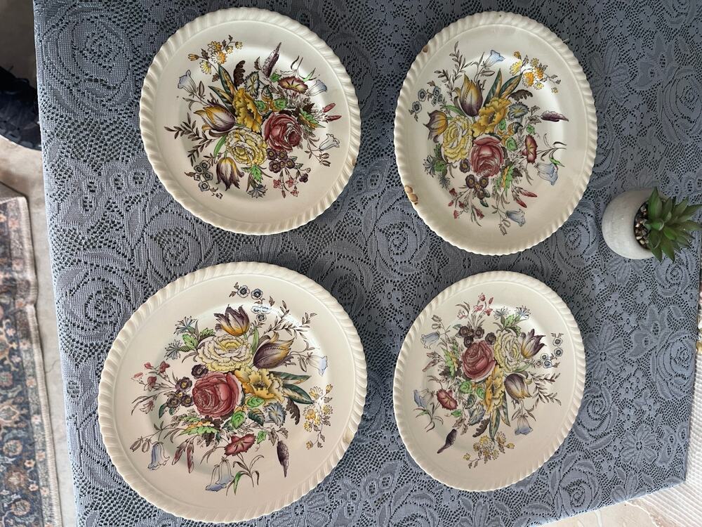 Johnson Brothers Garden Bouquet Bread Butter Plates 8 & 6.5 Inch Ironstone Set
